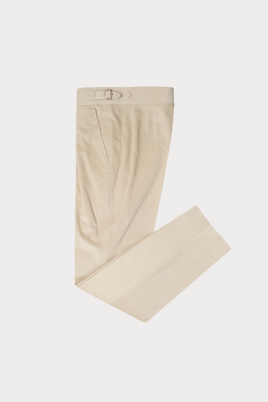 Białe sztruksowe spodnie