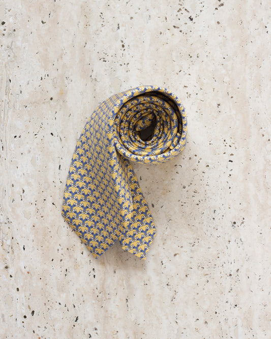 Żółty jedwabny krawat w ornamenty