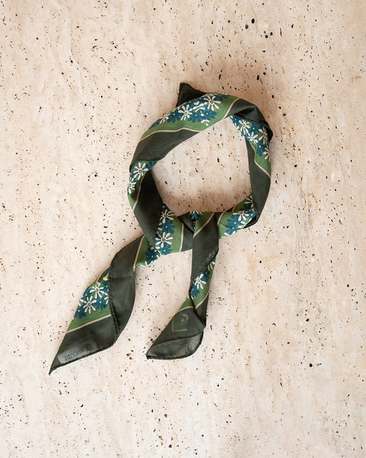 Zielona bandana w kolorowe wzory