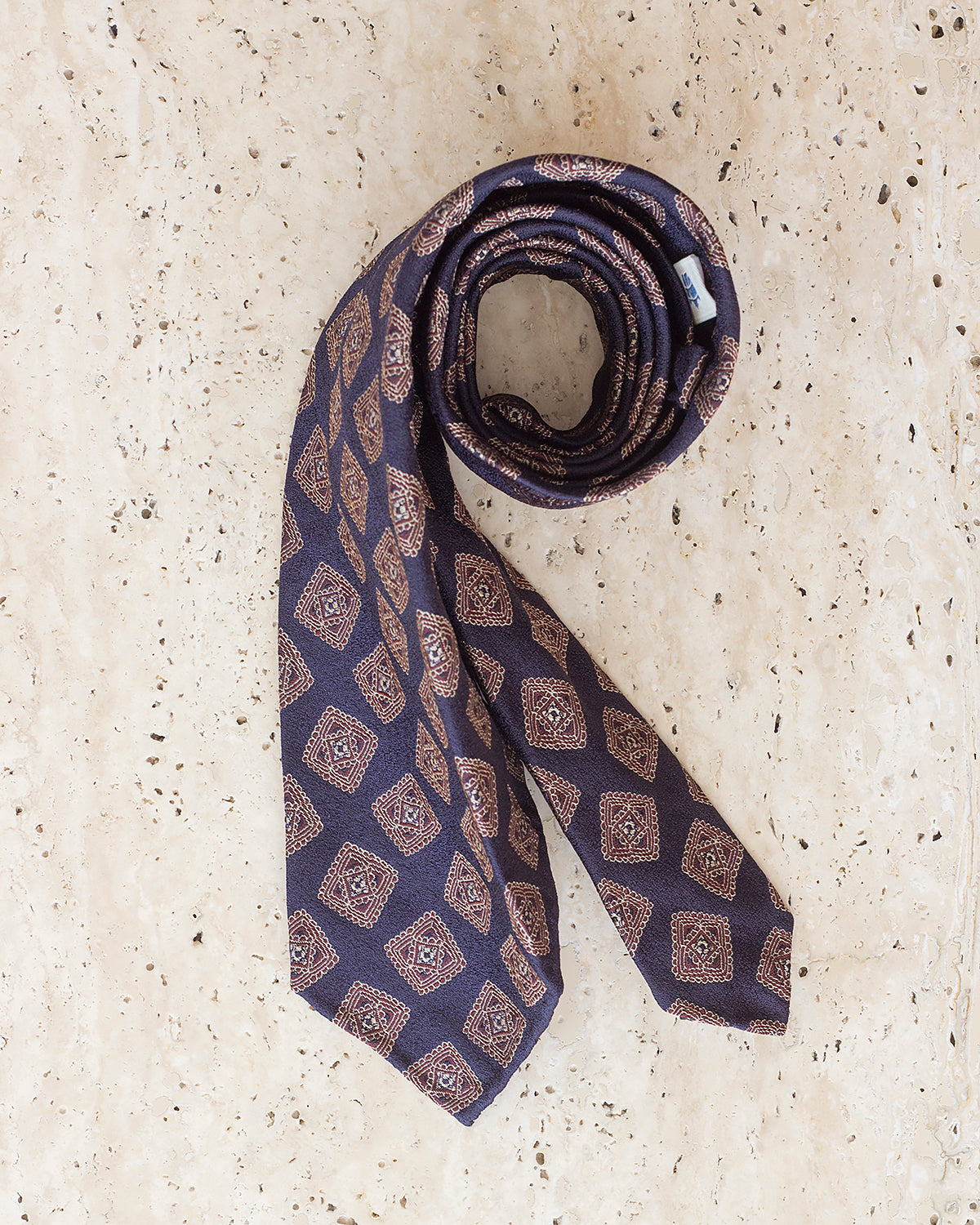 Granatowy jedwabny krawat 7-fold w ornamenty