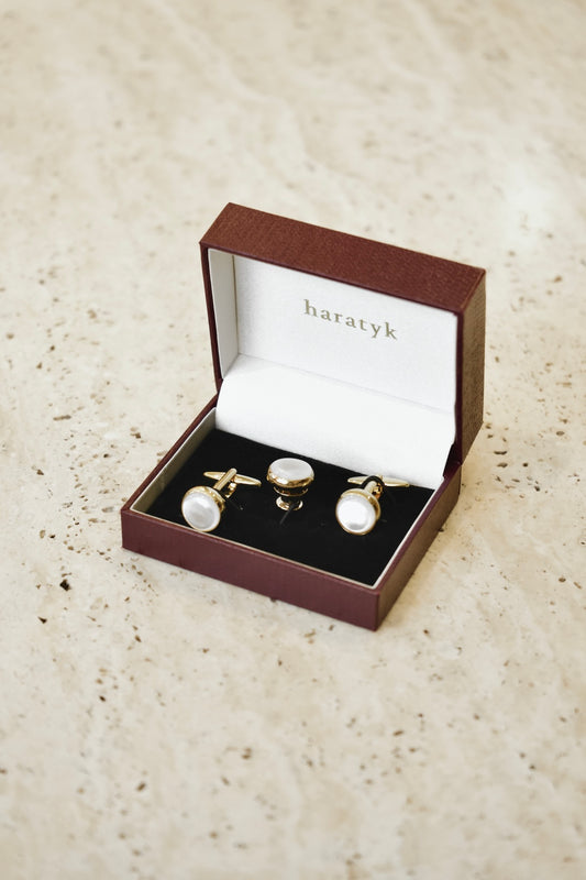 Złote spinki do mankietów z masą perłową