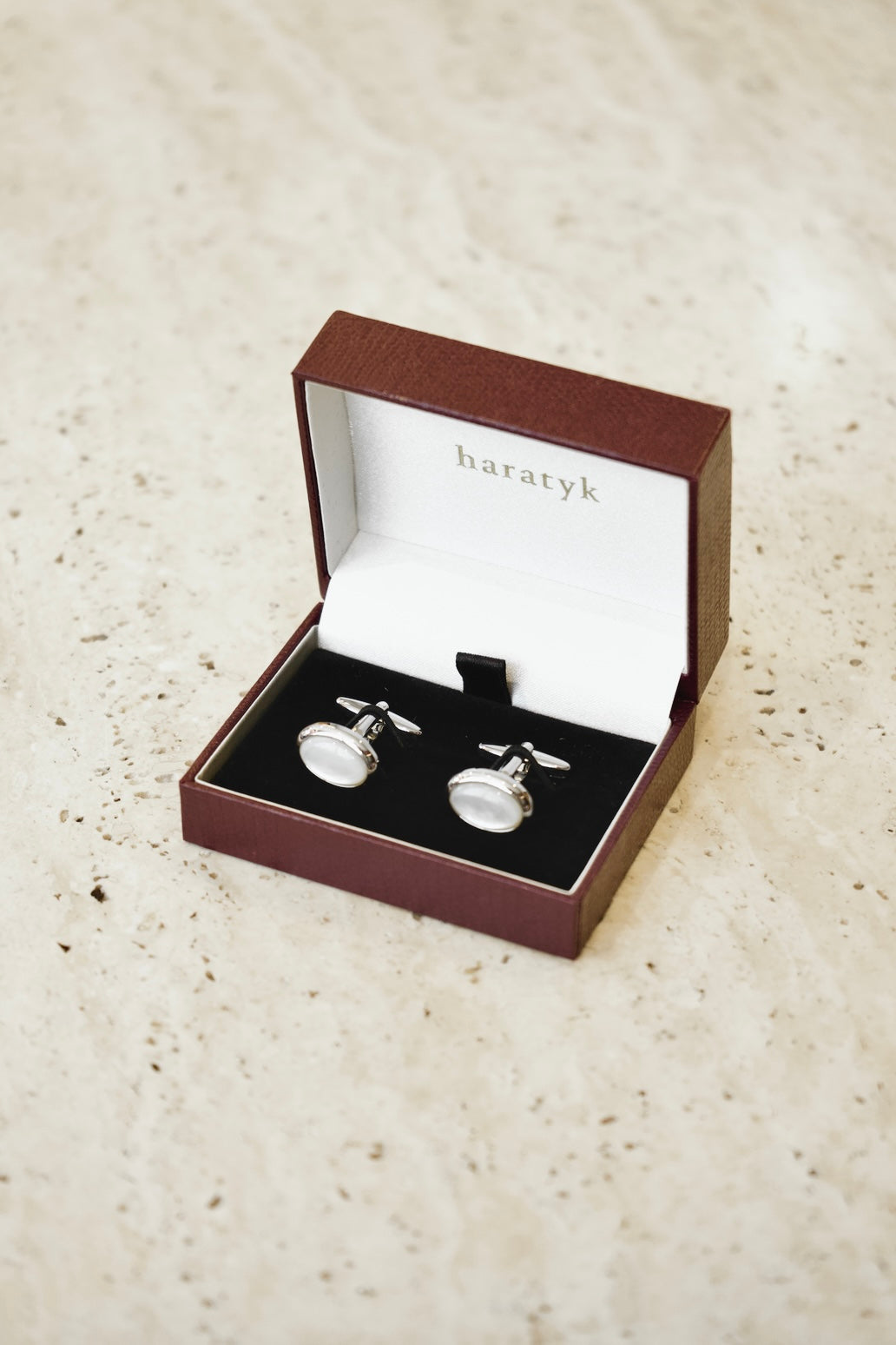 Srebrne spinki do mankietów z masą perłową