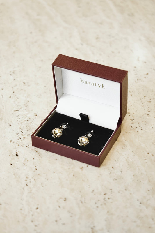 Złoto-srebrne spinki do mankietów